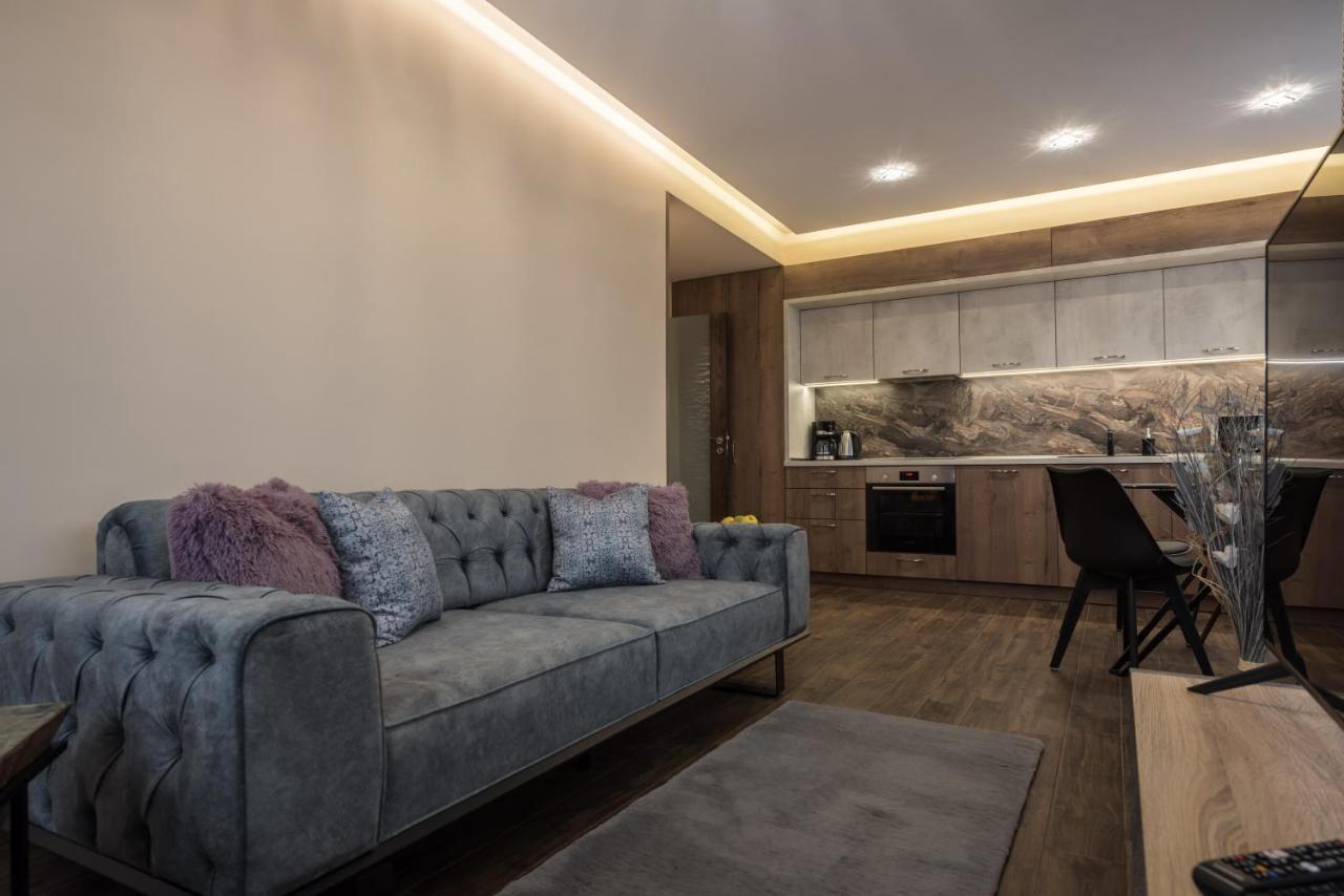 Apartments Cats Varna Exterior photo