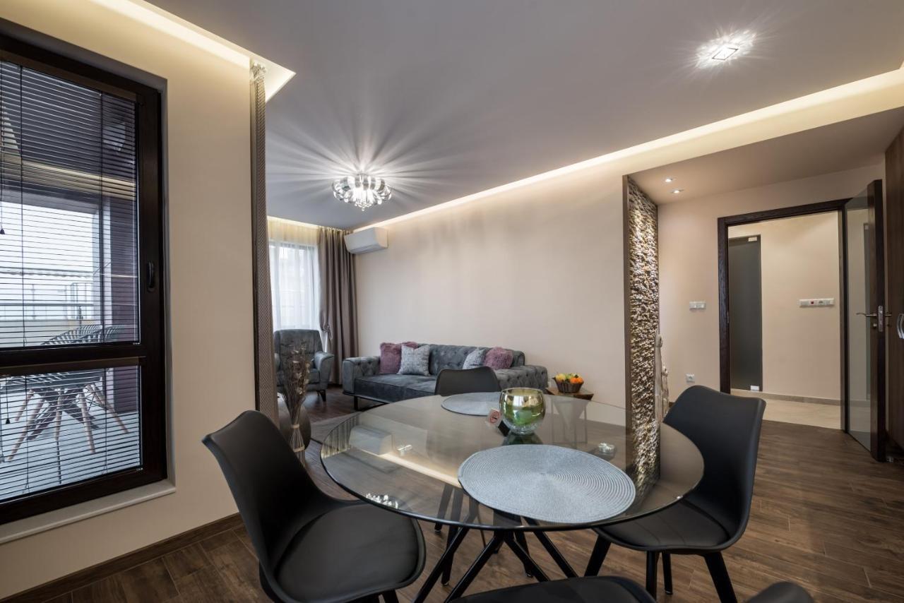 Apartments Cats Varna Exterior photo