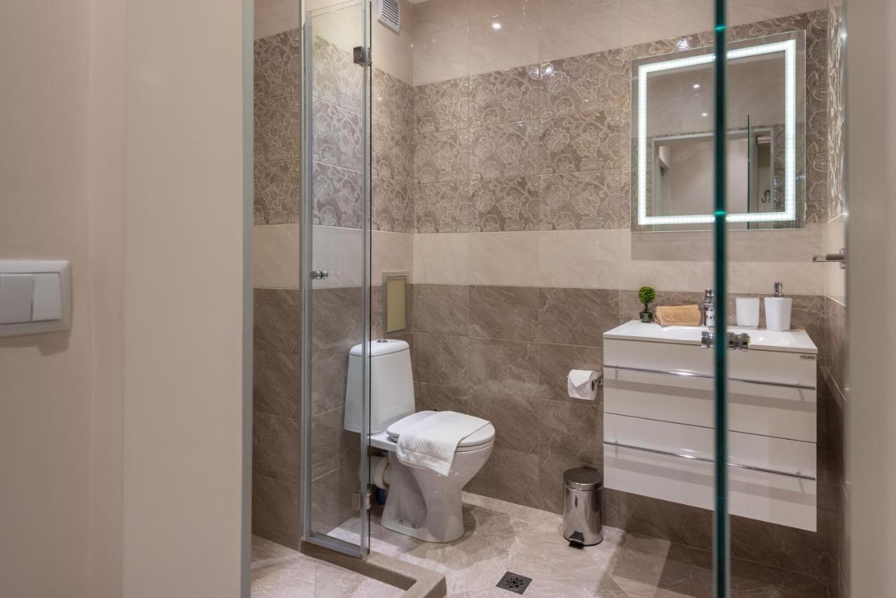 Apartments Cats Varna Exterior photo