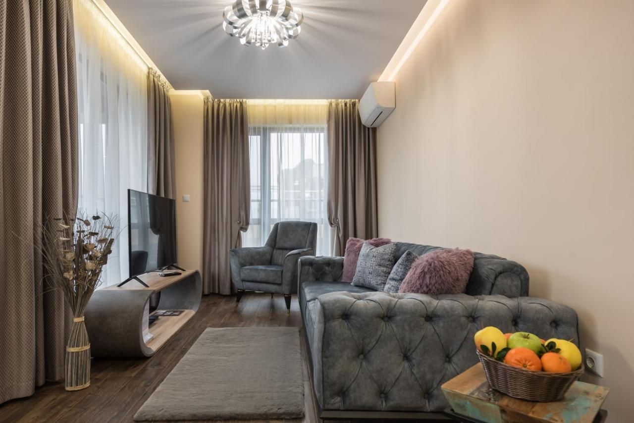 Apartments Cats Varna Exterior photo