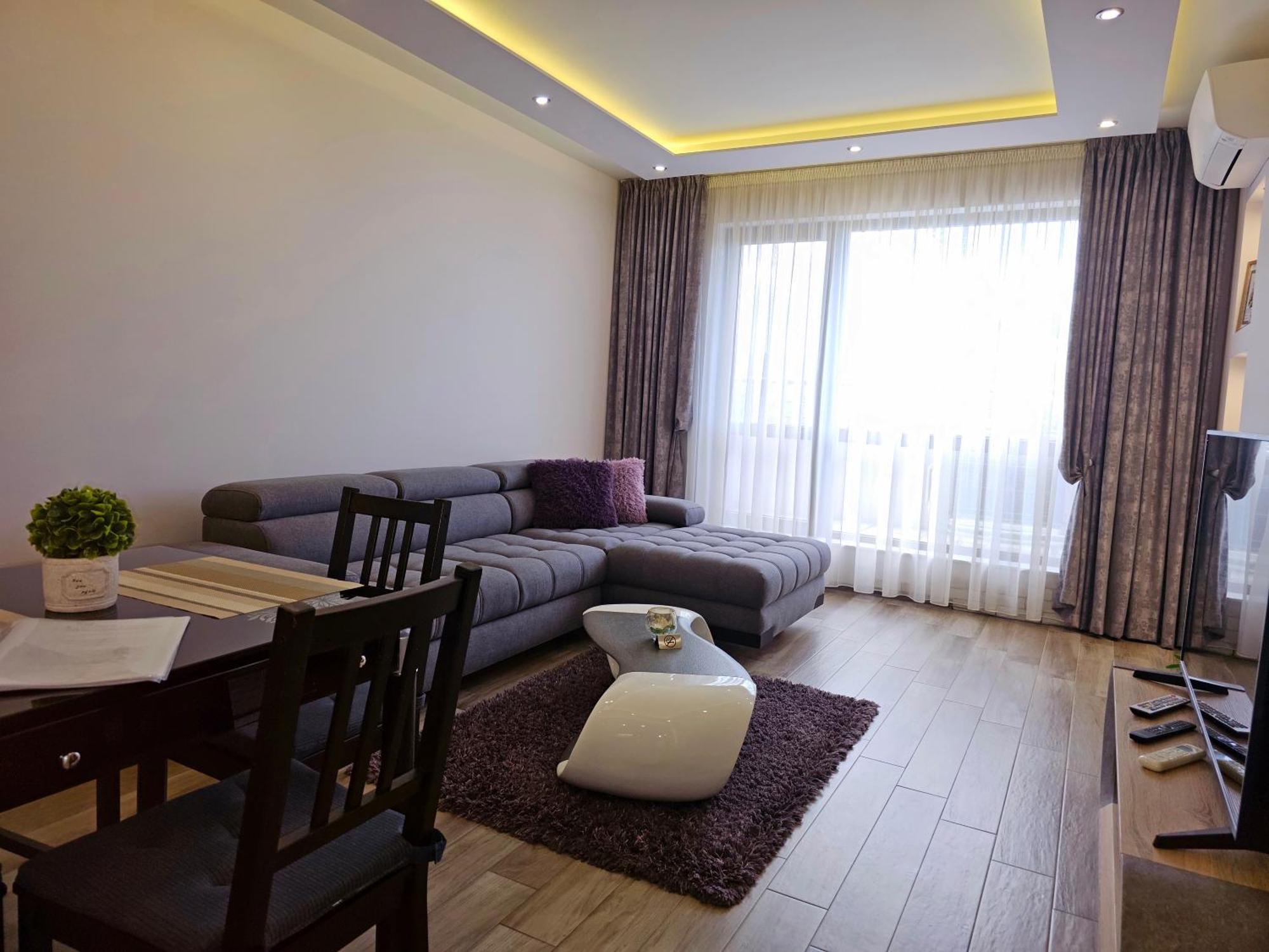 Apartments Cats Varna Exterior photo